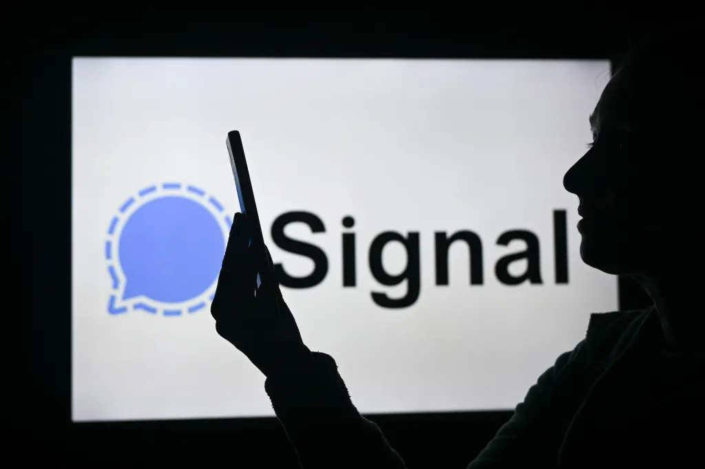 How to find and add friends on Signal